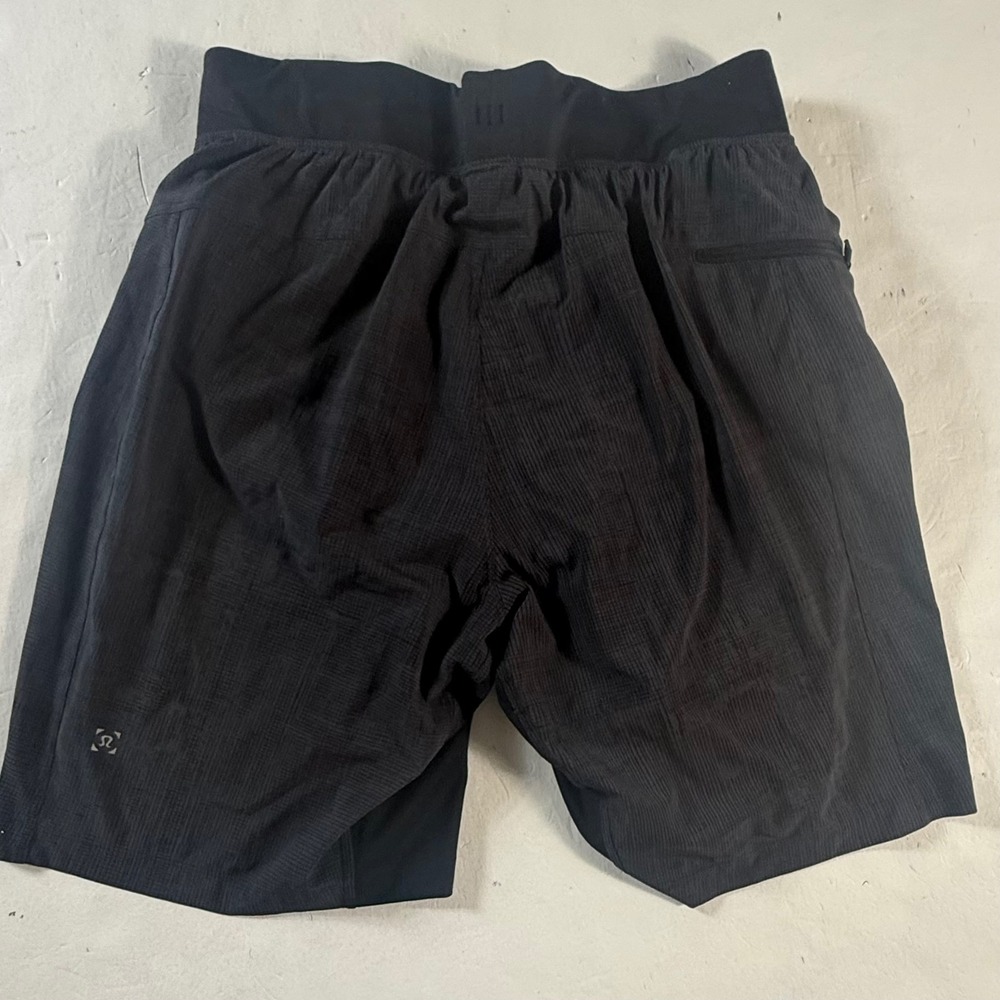 Lululemon T.H.E. Short Mens Medium Lined Black Grid Athletic Training Shorts 9"